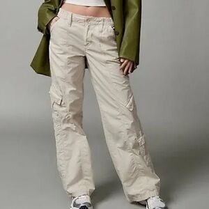 BDG Y2K low rised cargo pants size S